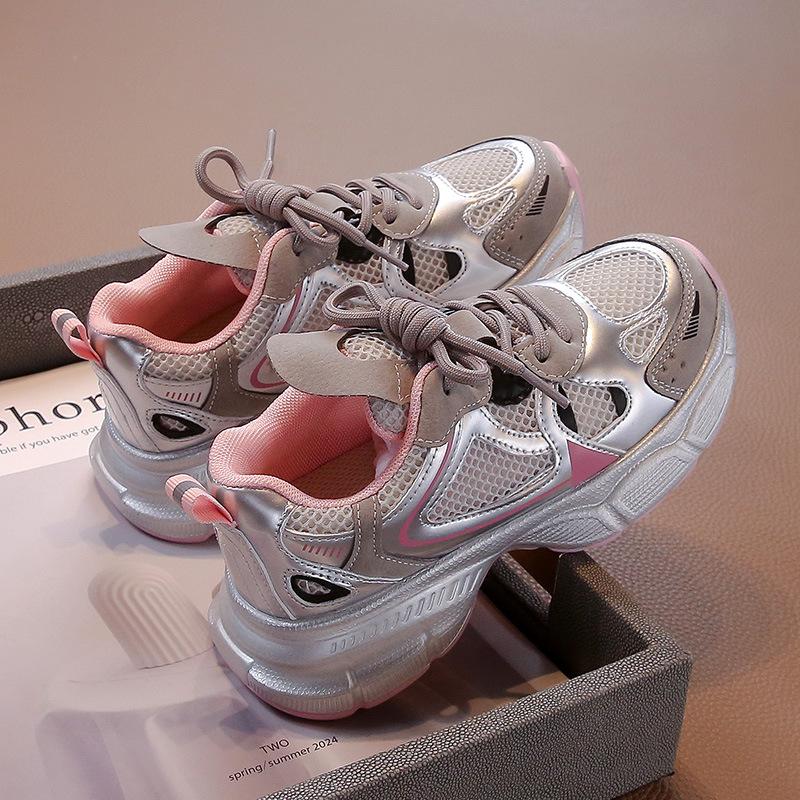 

Girls sports shoes medium and older children s casual mesh breathable soft sole children s explosion non-slip autumn summer dad shoes tide 26