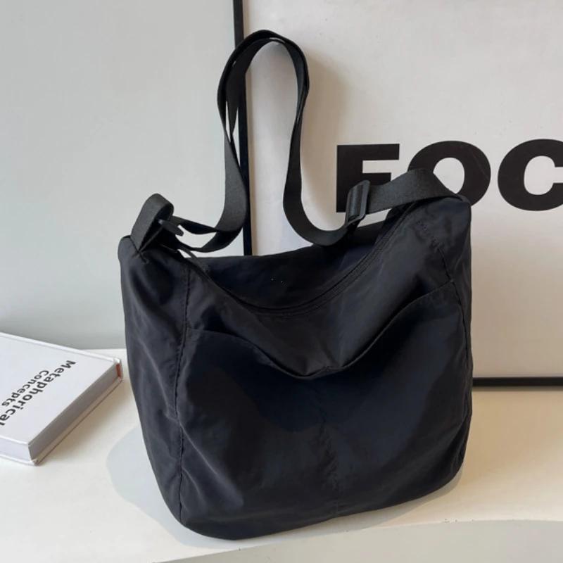 High End Casual Nylon Shoulder Bags Trend Women's Commuting Bags Fashion Solid Color Lady Handbags Designer Bags Luxury