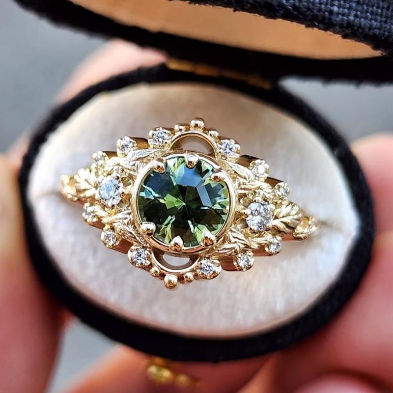 

European and American new fashionable green zircon inlaid luxury personalized versatile women s ring 9&Gold-color