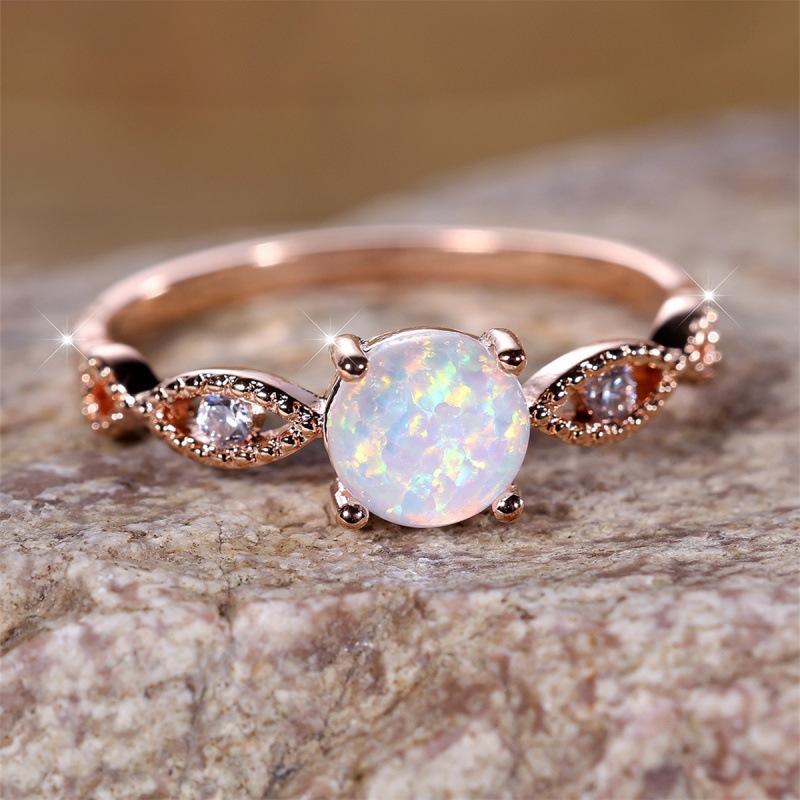 

Wish four-claw hollow cross ring simple personality niche ring ring No. 10