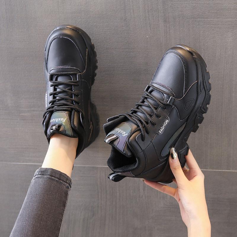Comfortable All-black Sports Shoes Spring and Autumn Mesh Breathable Running Shoes Casual Soft-soled Walking Travel Shoes