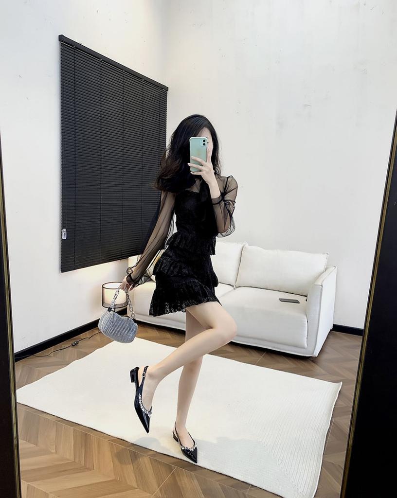 Pointed Rhinestone Flats Women's 2025 Spring New One-word Buckle Black Sandals Sexy Patent Leather Socialite Half-women Shoes