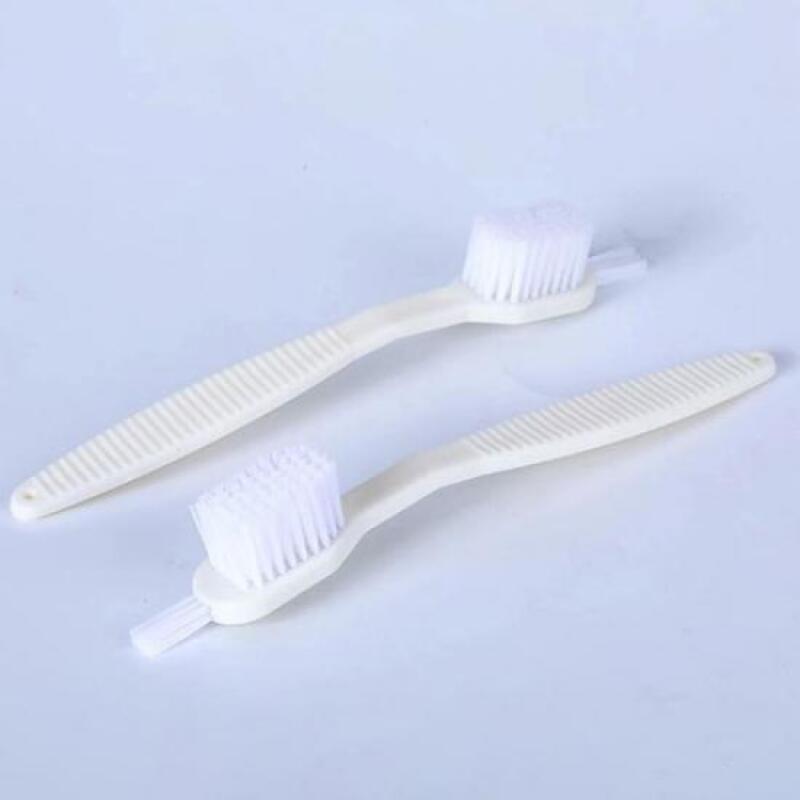 1 Minimal Corner and Crevice Cleaning Brush