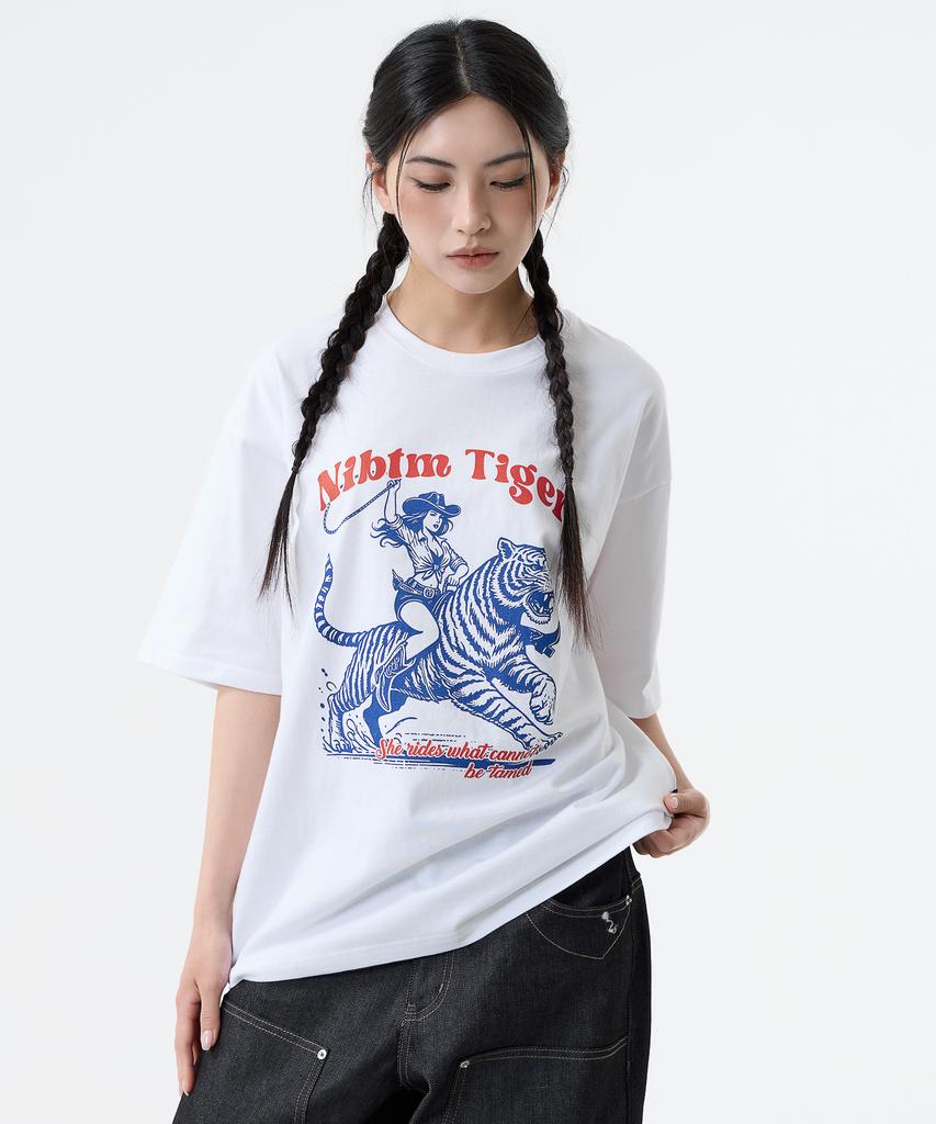 Nasttingijeubeleoldaenmi Cowgirl Tiger Graphic Tee_White