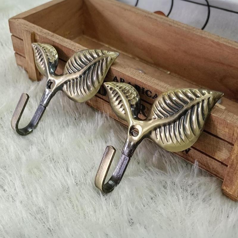 2 Pcs Leaf Shaped Decorative Wall Hooks Heavy Duty Rustproof For Entryway Bathroom Hanging Coats Towels Bags