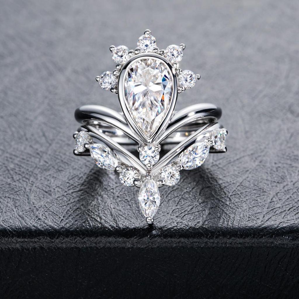 925 Sterling Silver 3 Carat Moissanite V-Shaped Engagement Ring Set, Light Luxury Women’s Wedding Band.