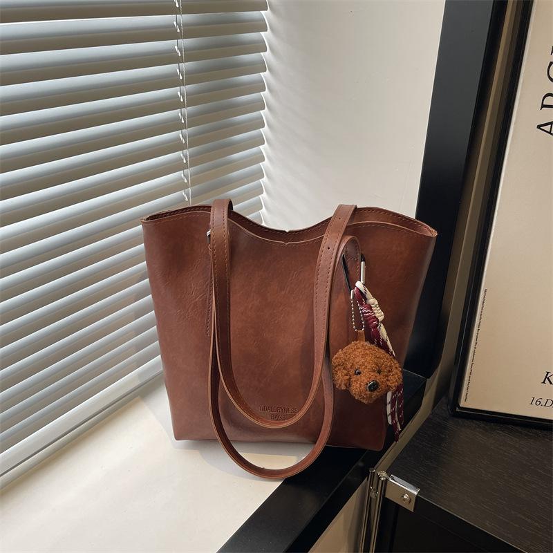 Large capacity commuter bag women's 2 new spring retro tote bag texture versatile women's shoulder bag