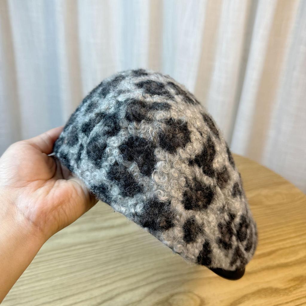 Korean Leopard Print Plush Forward Hat Women's Winter Warm Fashion Thickened Painter Hat Retro Youth Circle Woolen Beret