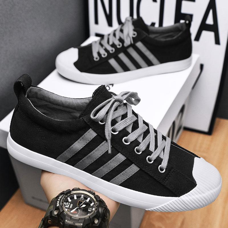 High Quality Canvas Shoes Lightweight Breathable Versatile Casual Shoes for Men Low Top Flat Sports Shoes Designer Sneakers Men