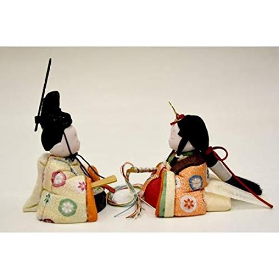 wooden Hina doll display with a round face and a stylish Made by Koichimitsu Compact, case-mounted case. Cute, miniature, white, design. Jinya.