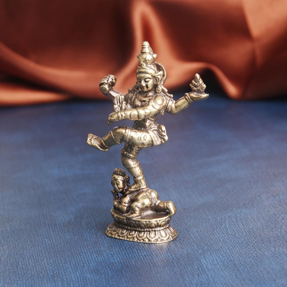 Vintage Brass Four Armed Buddha Statue Home Decoration Bronze Carving Crafts for Statue of God Antique Home Decor Items Gift
