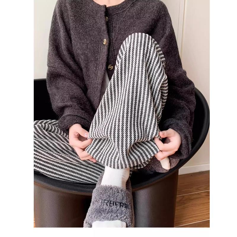 Neue lässige Retro-Hose mit geradem Bein und weitem Bein aus Fleece