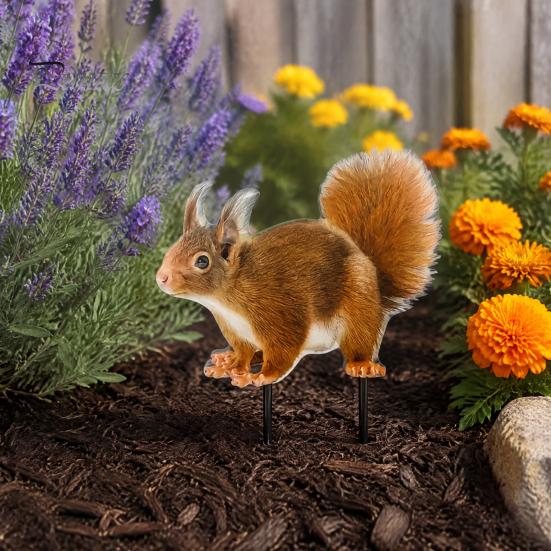 Realistic Squirrel Lawn Figurine Garden Stake, 2D Flat Acrylic Yard Art for Cute Ornament Outdoor Patio Pathway Decoration Stakes