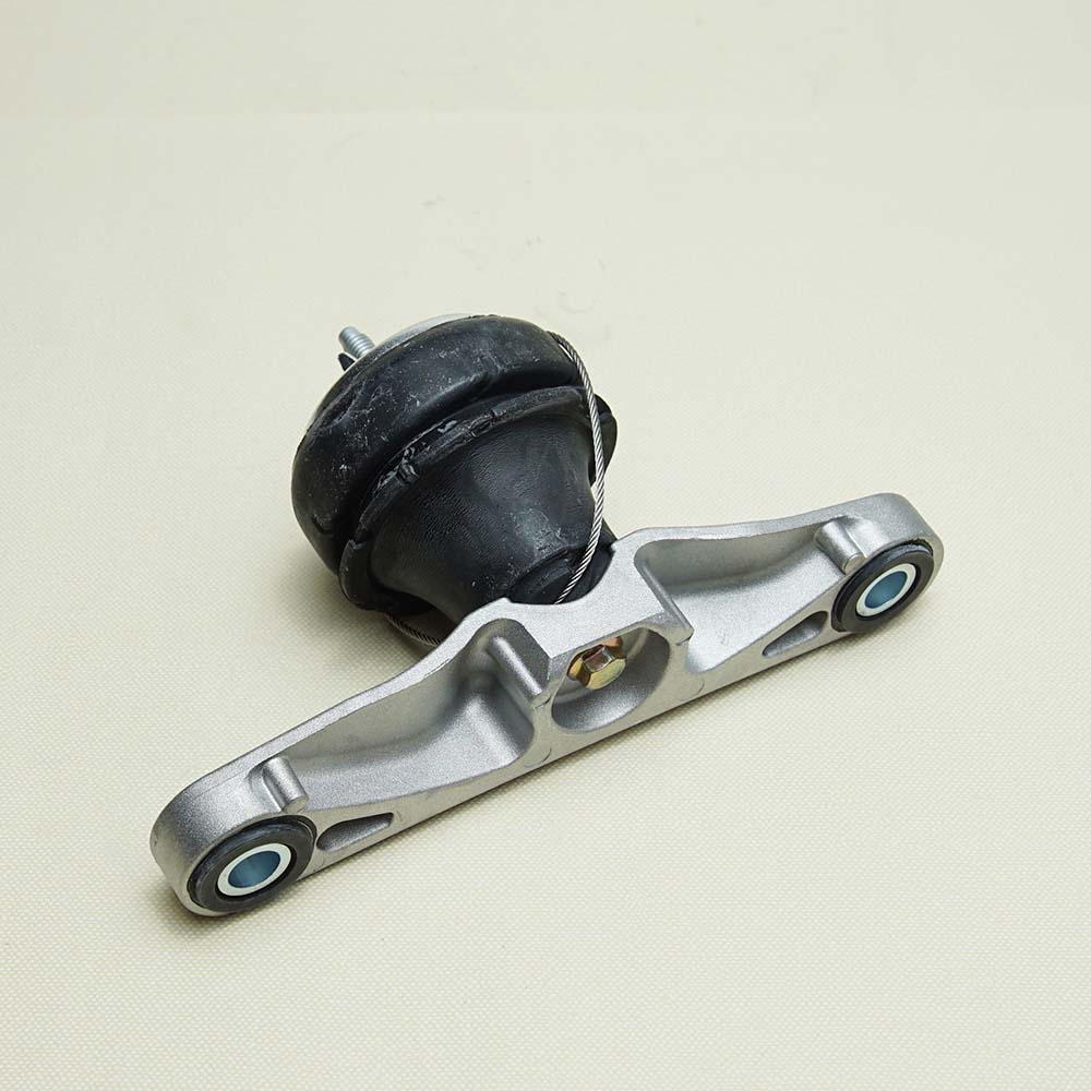 31359635 Automobile Engine mounting pad (right) For Volvo C30 S40 V40 V50 2006 2007 2008 2009 2010 2011 2012 31277073 Auto Part