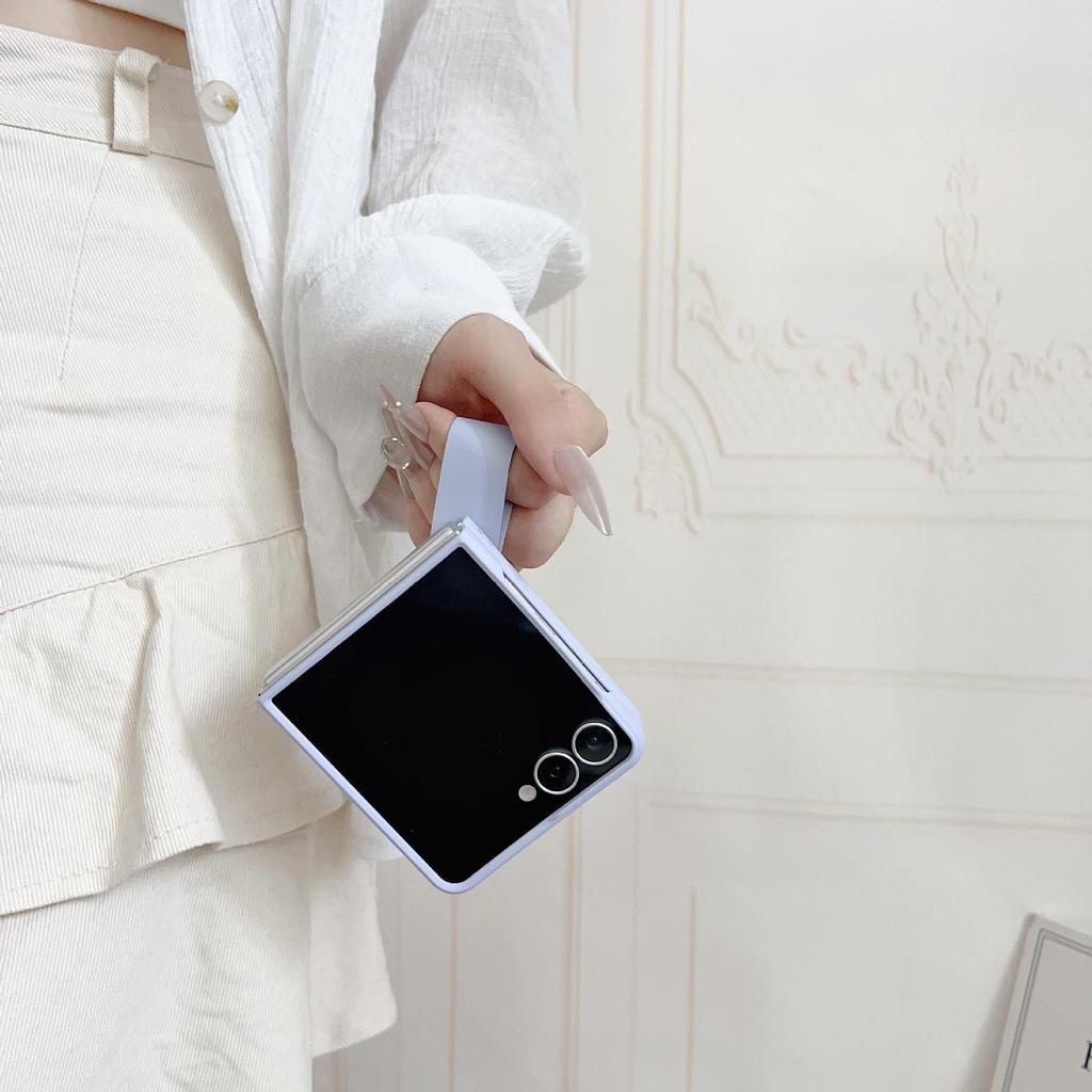 Ręczne skórzane etui Samsung Z Flip7/6/5 z paskiem na nadgarstek i podstawką do składanego ekranu