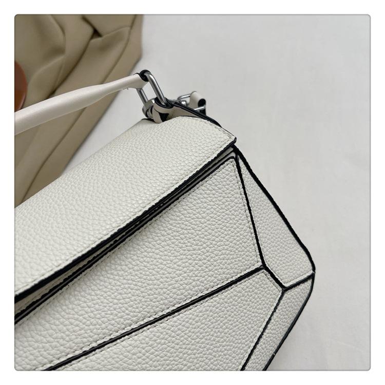 Lychee Pattern Portable Shoulder Messenger Bag, Fashionable and Practical.
