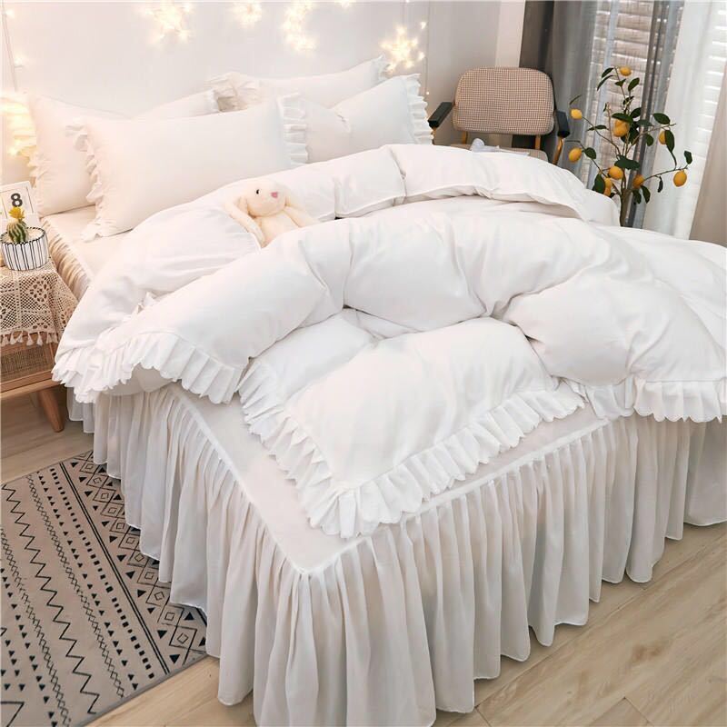 Net Red Korean Princess Style Bettrock Vierteiliger Bettbezug mit Herzspitze für Mädchen Studentenwohnheimbettwäsche