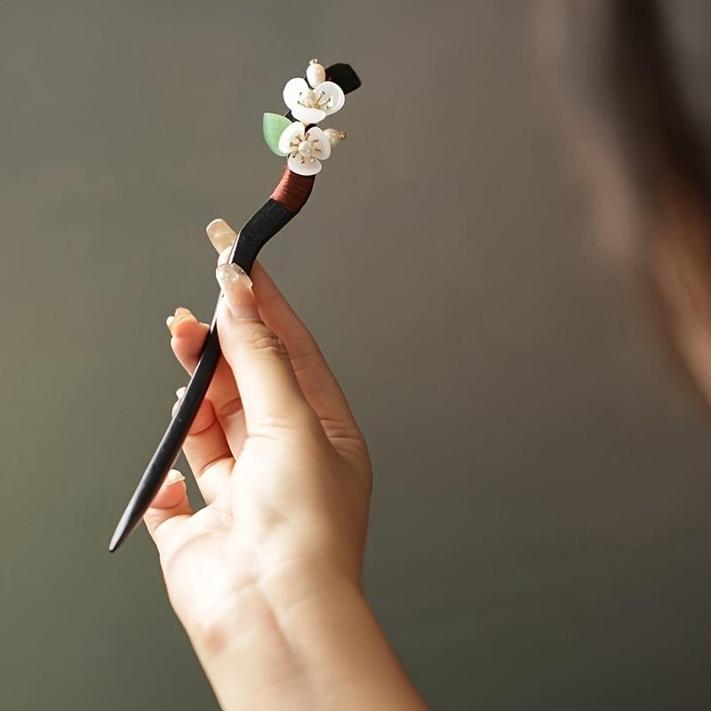 New Chinese Style Wooden Antique Style White Magnolia Flower Hairpin Back of the Head Coiled Hair Tied Hair Qipao Hanfu Hairpin