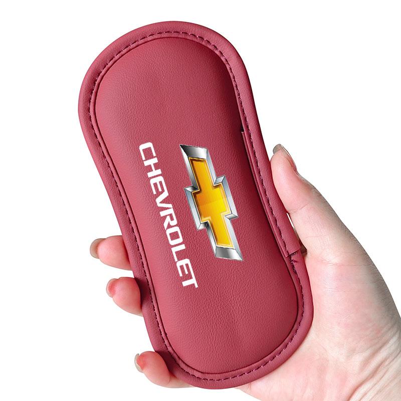 Leather Knee Pad Cushion Cushion Thigh Support Anti-collision Pad for Chevrolet Cruze Captiva Lacetti Malibu Camaro Car Stickers