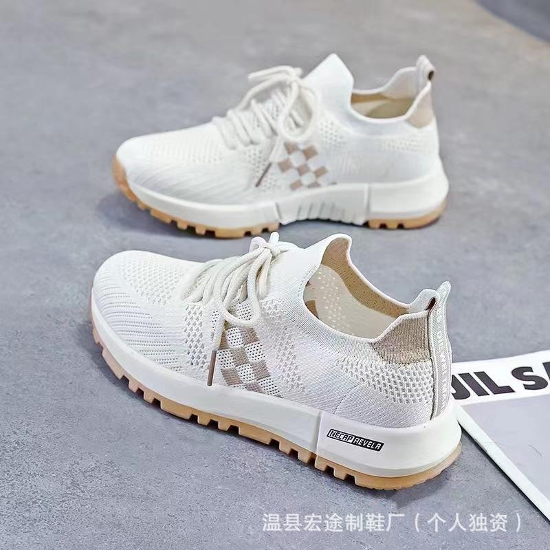 Women's sports shoes fashion coconut shoes mesh breathable soft sole running shoes white shoes factory
