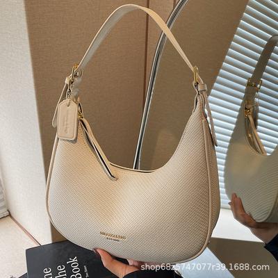 Xiaohongshu Popular Crescent Bag Large-capacity Underarm Bag Women's 2025 New Spring Shoulder Bag Work Crescent Bag