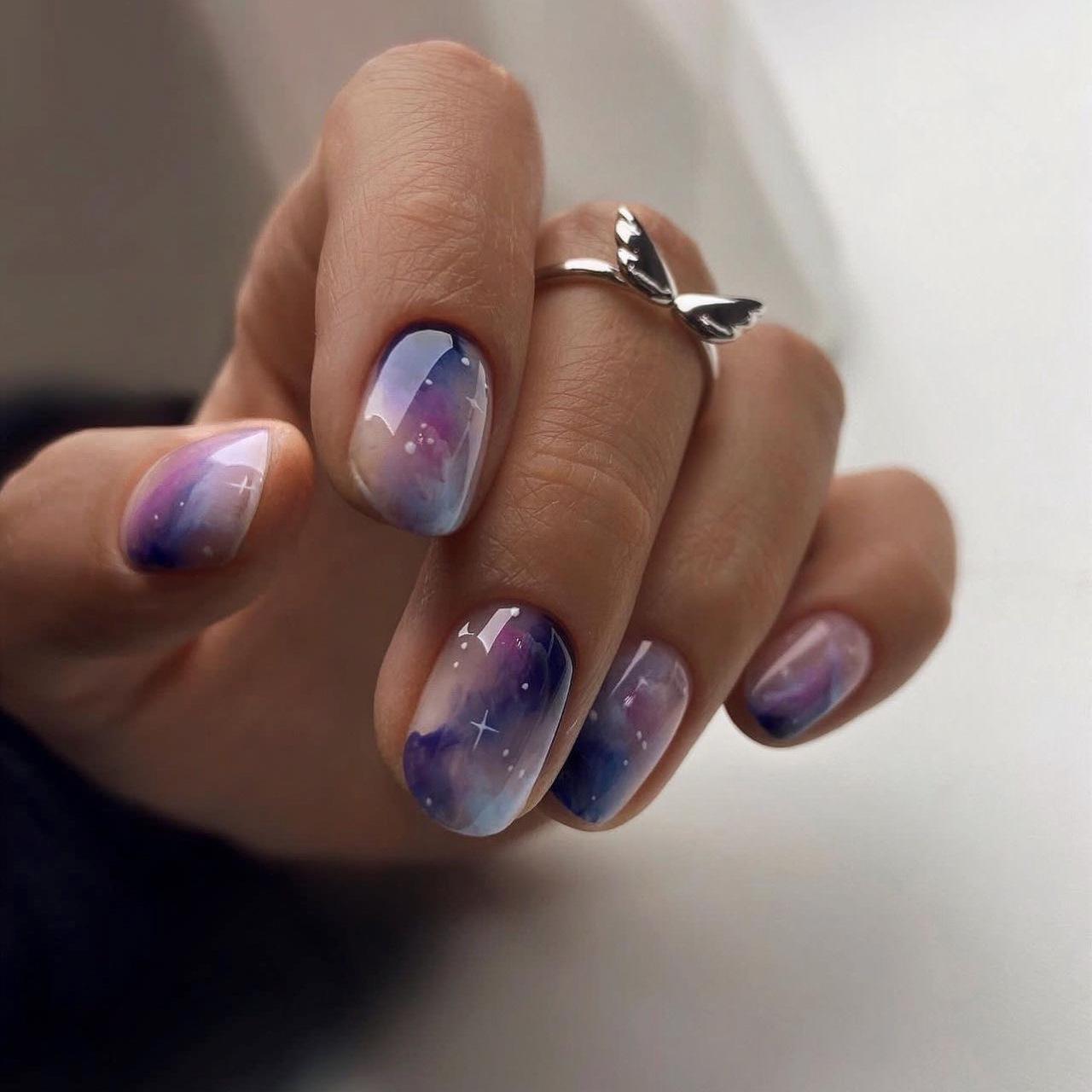 

Galaxy Gradient Round Nail Tips with Star Stickers JP3482 [Glue Version]