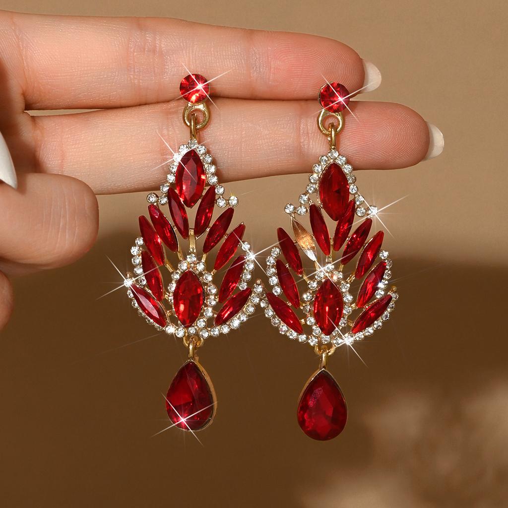Gioielli per Orecchie Atmosferici di Lusso Leggero Incastonati di Diamanti Design di Nicchia Senso di Stile Orecchini Esagerati Temperamento alla Moda Orecchini da Celebrità