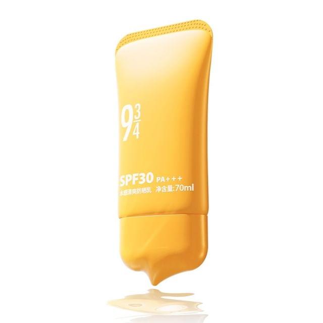 934 - Hydrating Refreshing Sunscreen Lotion SPF 30 PA+++ 70ml