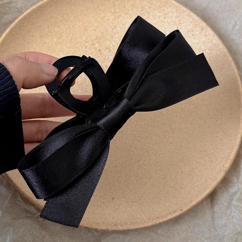 Hepburn-Style Black Double-Sided Bow Shark Hair Clip for Women