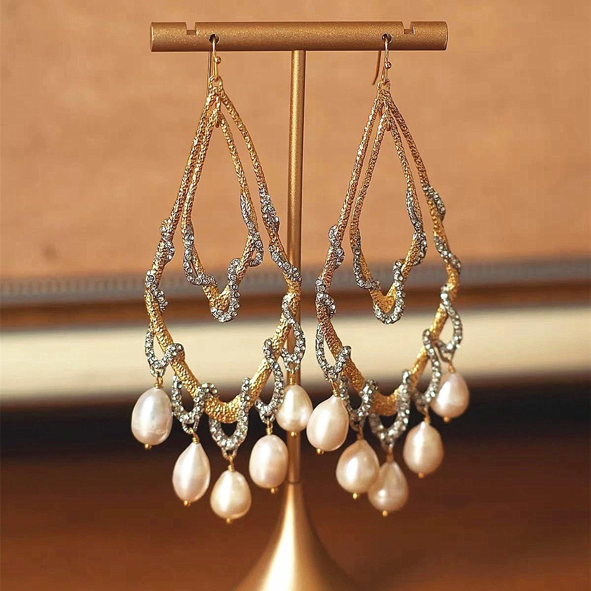 

New Tassel Earrings with Retro Snake Wrap Vintage Vintage, Niche and Quirky Design