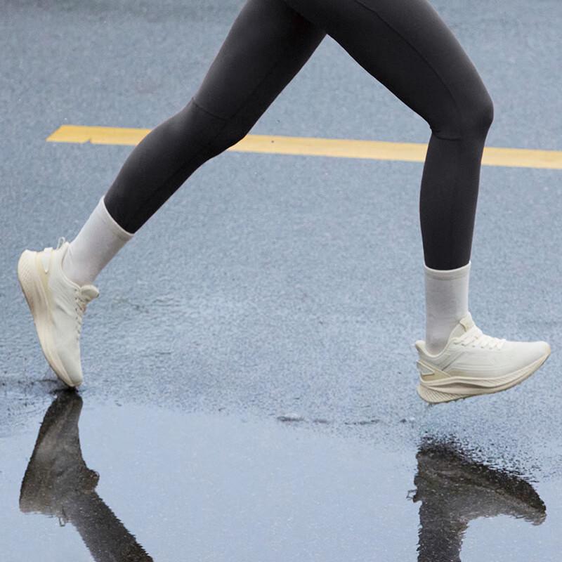 361° Women's Fengyi Rain Shield Water-Repellent Running Shoes