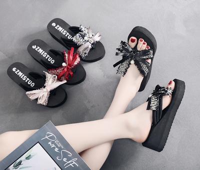Mode 6 cm hoher Absatz Damen-Flip-Flops Damen Freizeitsandalen und Hausschuhe Weibliche Zehensteg Rutschfest Wild Keilabsatz Strandschuhe Schuh