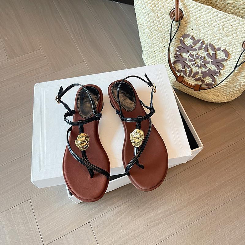 

Luo Fansen s house~ One-word with toe thick heel Roman sandals women s metal buckle 2025 new summer wear is not tiring 40 чёрный