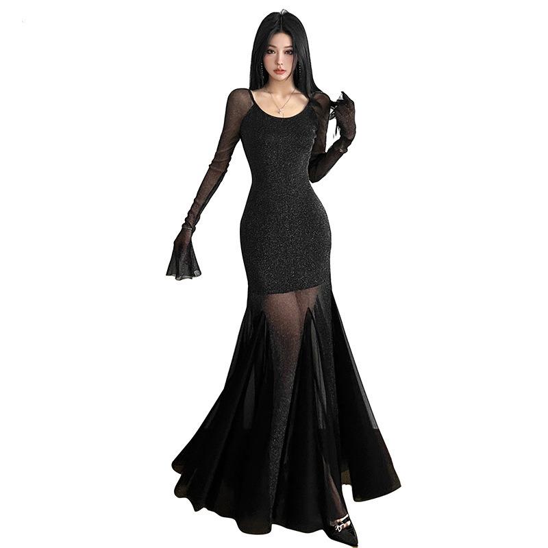 Autumn Women's Temperament Sexy U-neck Backless Long-sleeved Slim-fit Wrap Buttock Dress