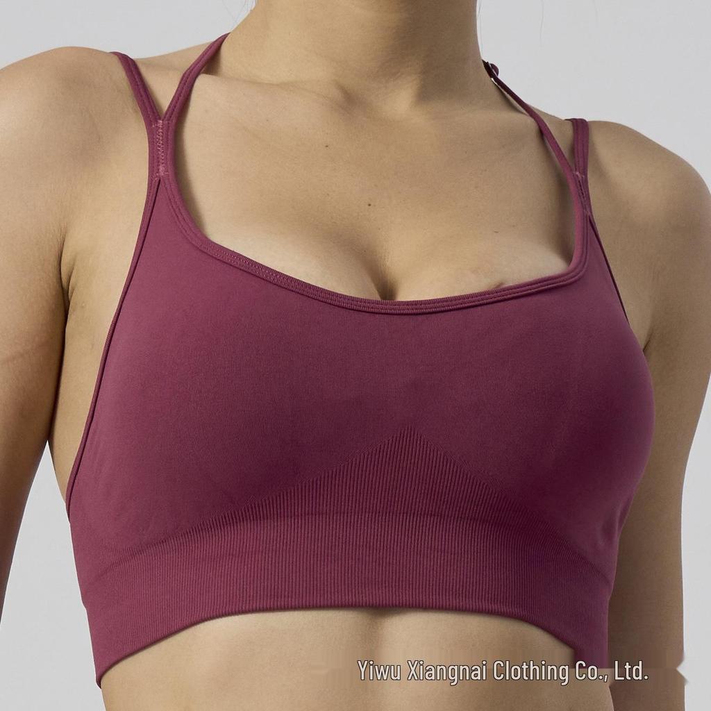 New Seamless Women's Yoga Set: Sports Bra, Fingerless Gloves, and Hip-Lifting Shorts for Fitness