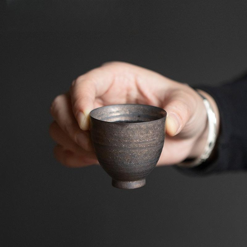 Handmade Ceramic Tea Cup Gold Glaze Thin Wall Chinese Gongfu Tea Set Porcelain Cup Tea Ceremony Yixing Clay Tea Accessories