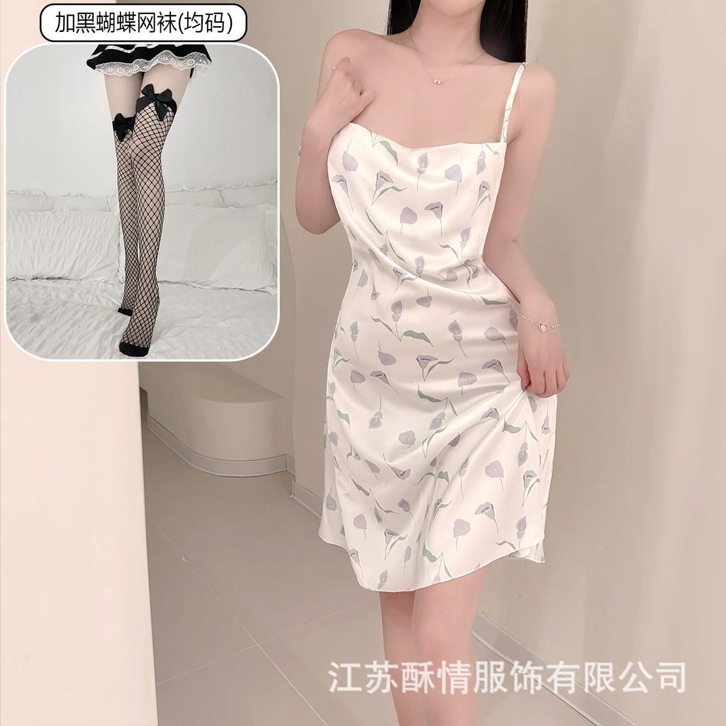 Crispy new Internet celebrity explosion sexy women's pajamas advanced feeling ice silk summer pure desire wind small floral suspender nightdress