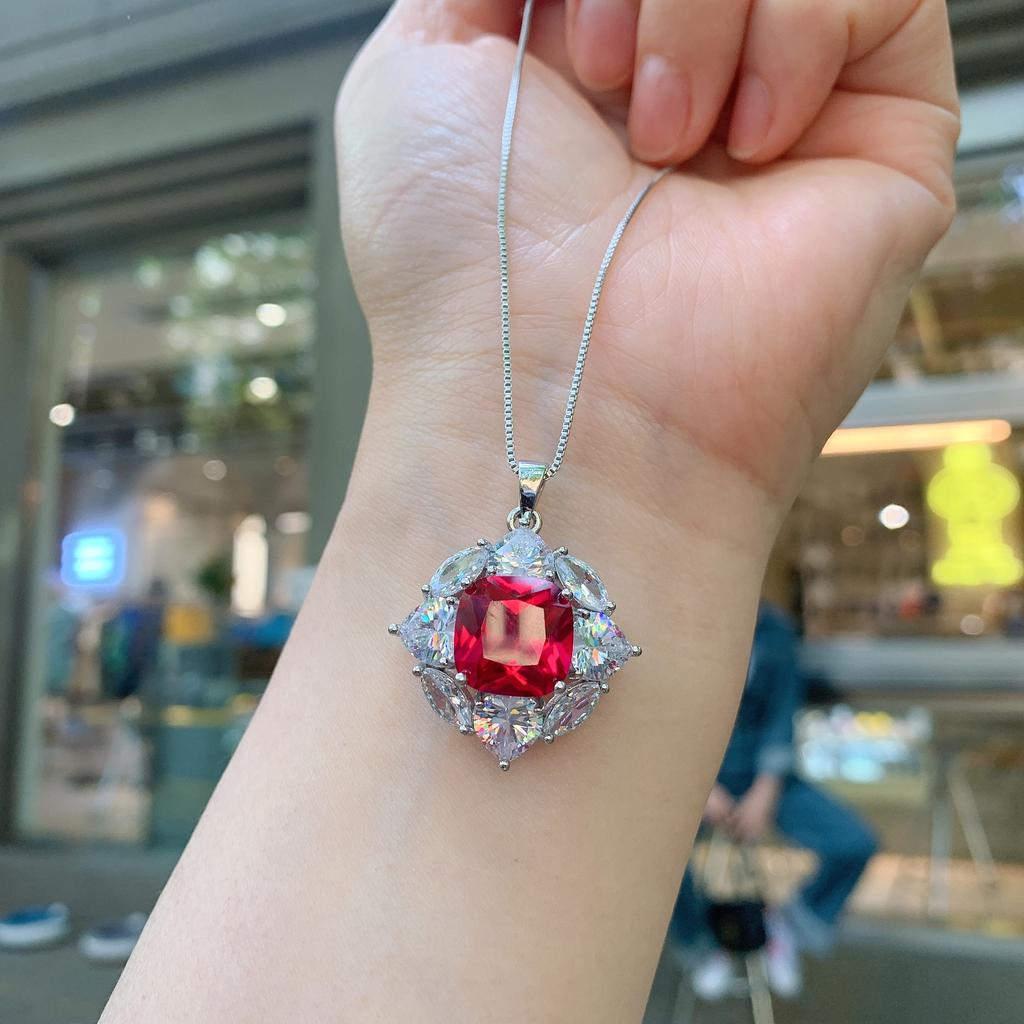 Jewelry Simulation Corundum Necklace 12 * 12 Ring 10 * 10 Earrings 8 * 8 Set