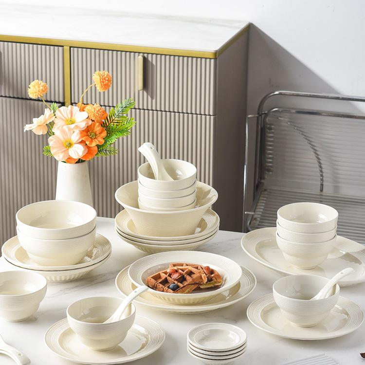 Ceramic Dinnerware Set: Bowls, Plates, and Chopsticks - 2025 Style Housewarming Gift