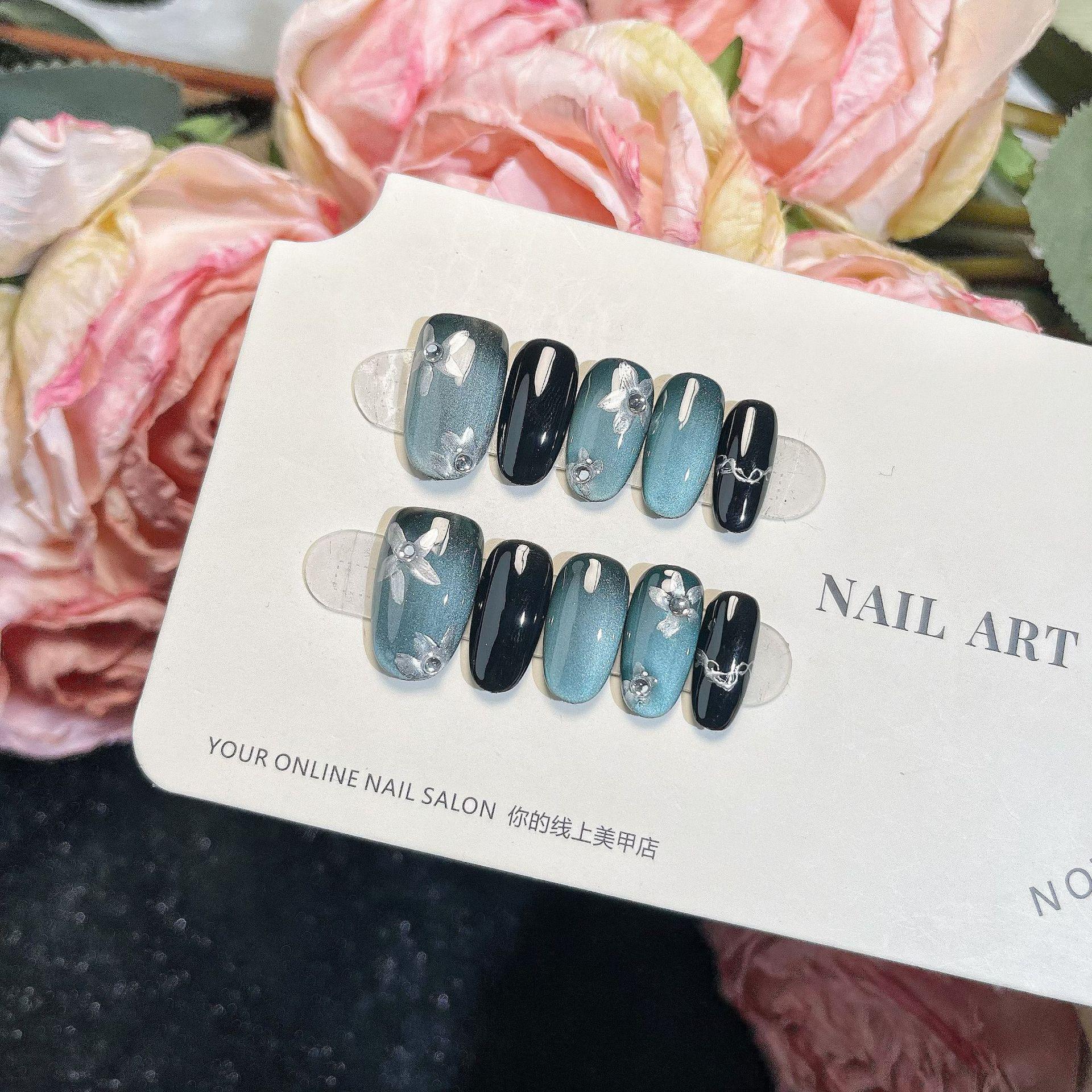 

Красная лилия-паук Роскошные накладные ногти ручной работы с маленькими цветами - Отбеливающие, Дизайн, вдохновленный богиней Large