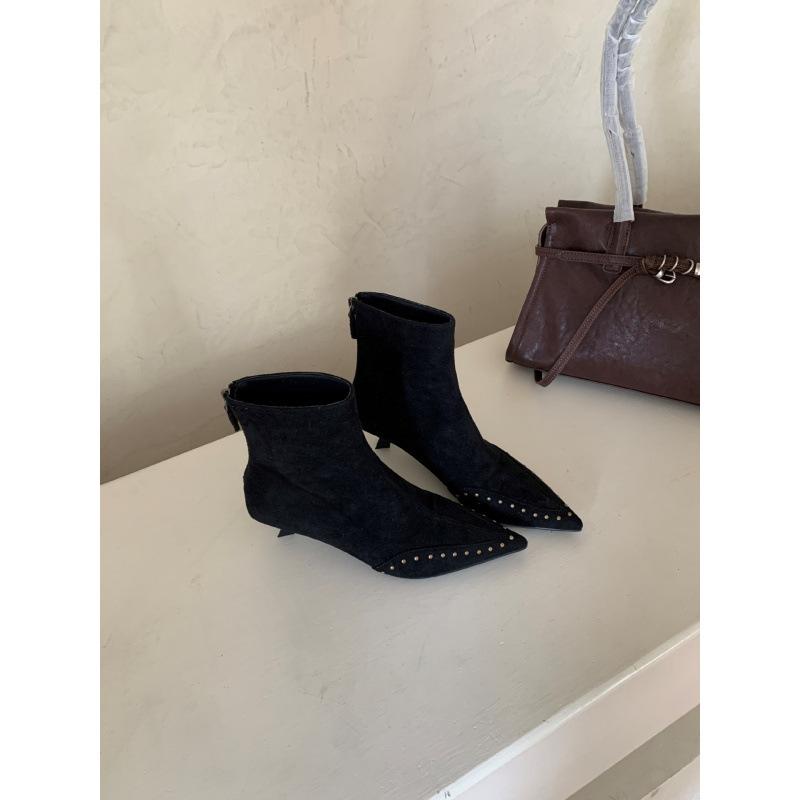 Pointed short boots women's retro autumn and winter new women's boots fashion thin heel boots rivet high heels fashion boots thin boots