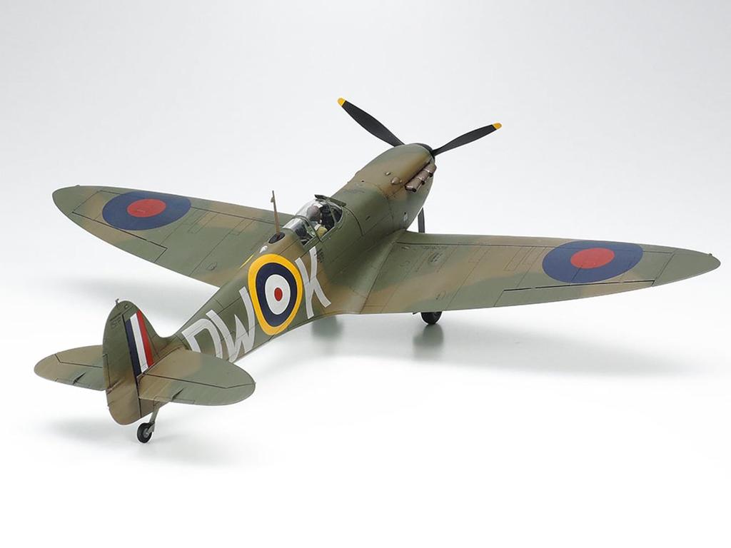 TAMIYA Scale Limited Supermarine Spitfire Small Military Vehicle 10HP Tilly Set Plastic Model 25211 1/48 Mk.I &