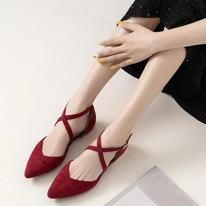 Damskie buty płaskie z zamszowym krzyżowym paskiem Słodkie Sandały Codzienne z Ostrym Noskiem do Biura OL Buty Jednokolorowe z Płytkim Dekoltem dla Mamy Zapatos De Mujer
