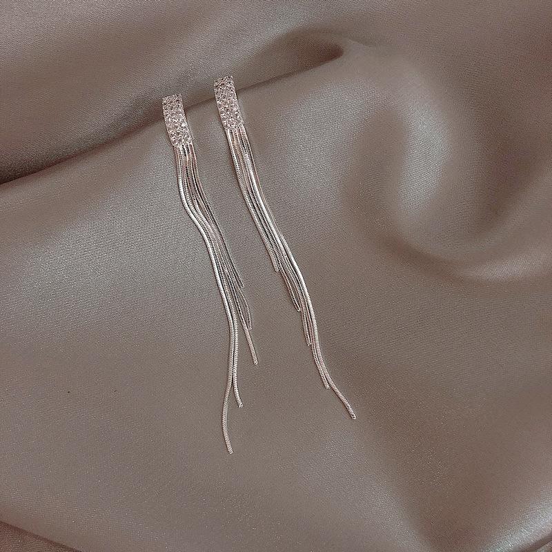 

Night market stall entrepreneurship ear jewelry women s supply exquisite Korean version personalized fashion earrings mixed batch