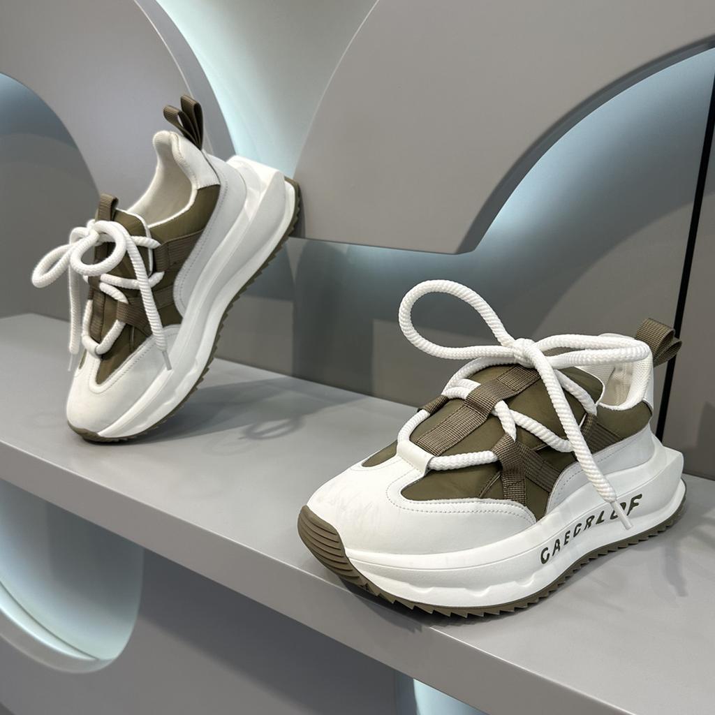 22. Nouvelles chaussures décontractées de sport respirantes amples chaussures à plateforme daddy shoes chaussures à semelle rehaussante