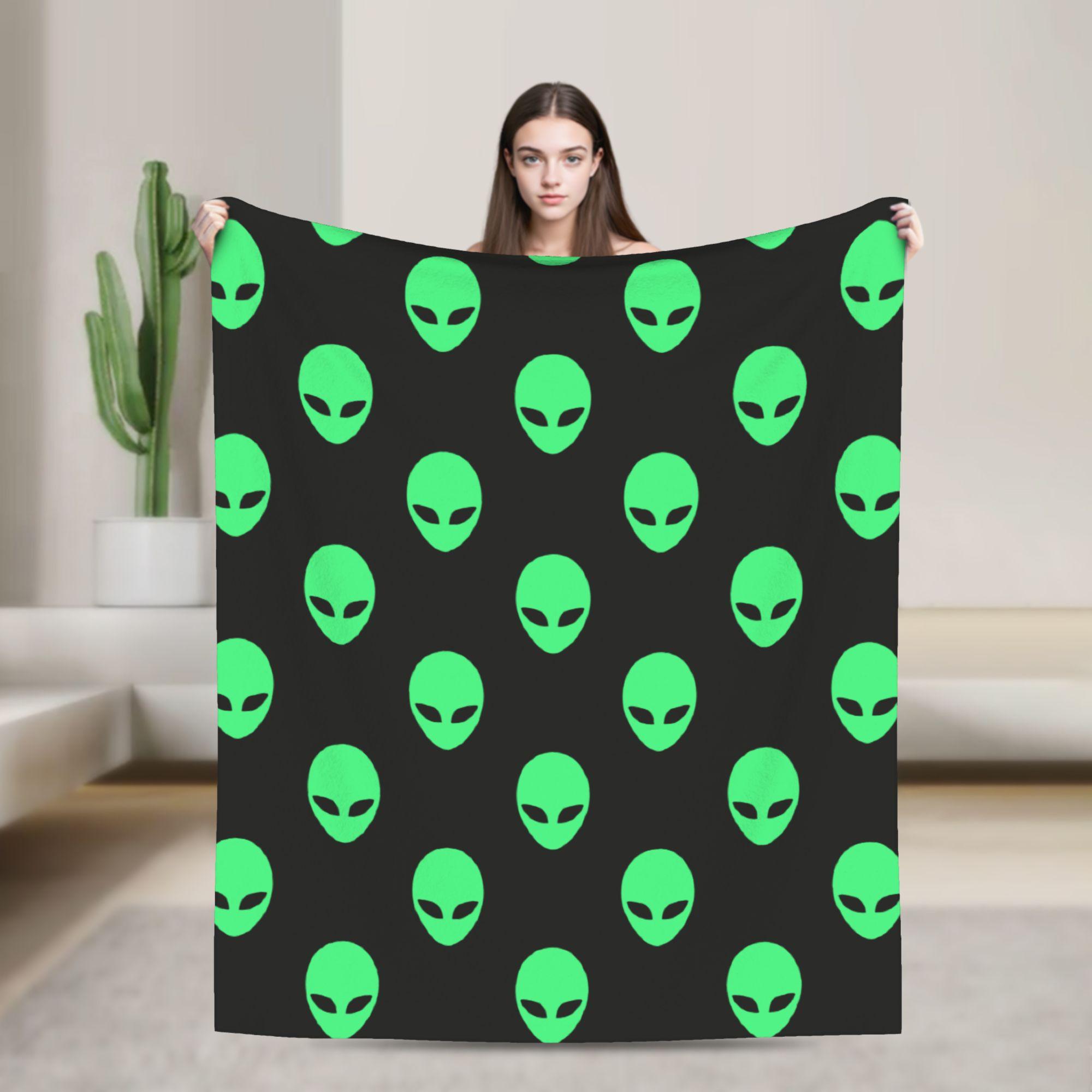 Universal Alien Blanket Flannel Printed Multifunction Lightweight Throw Blanket for Home Car Bedding Throws 75X95CM