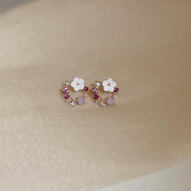 Hollow Out Inlaid Rhinestone Round Earrings for Women Vintage Fashion Delicate Stud Earrings 2024 New In Black Zircon Gift