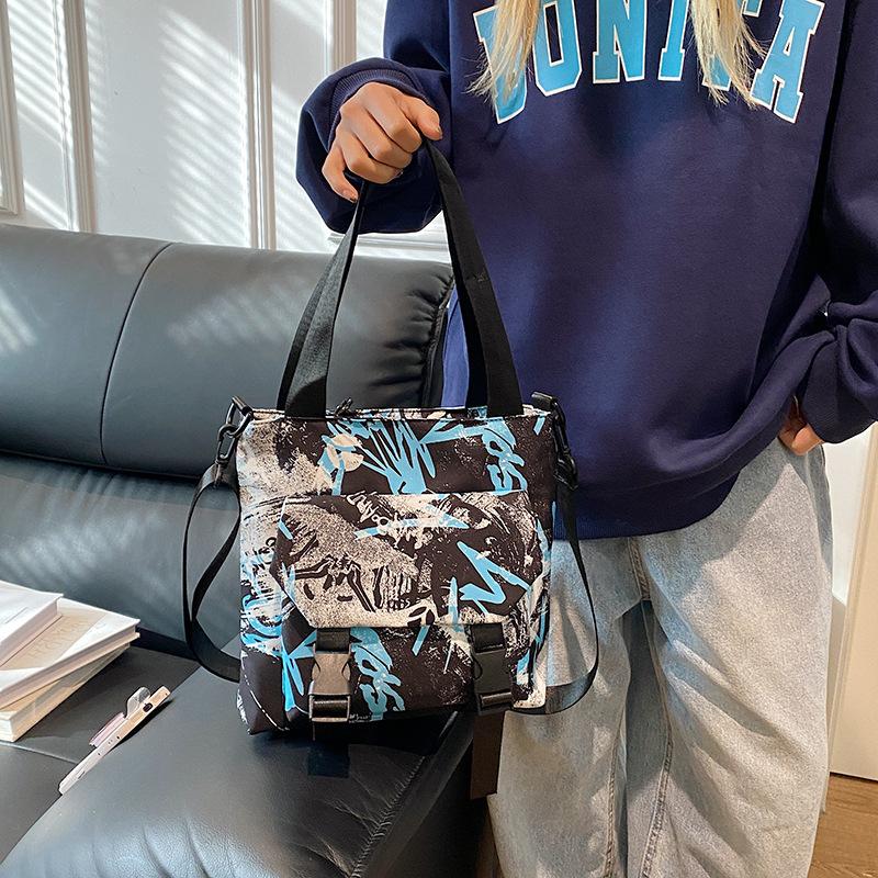 Shoulder Bag Large Capacity Tote Bag Class Messenger Bag Portable Commuter Women'S Bag Contrasting Nylon