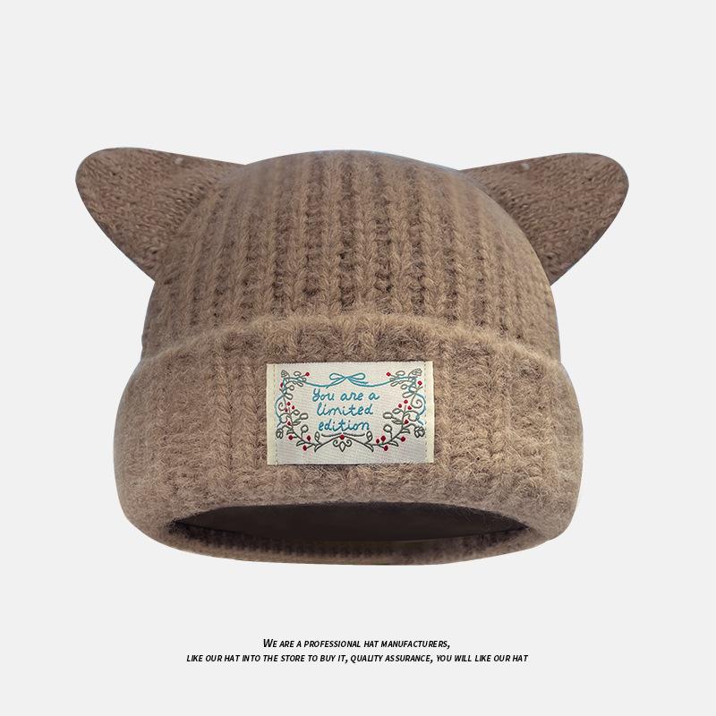 Japanische Süße Weiche und Wachsige Flauschige Gestrickte Mütze für Damen im Herbst und Winter mit Aufnäher Warme Katzenohren und Kopfumwickelnd Persönlichkeit Wollmütze