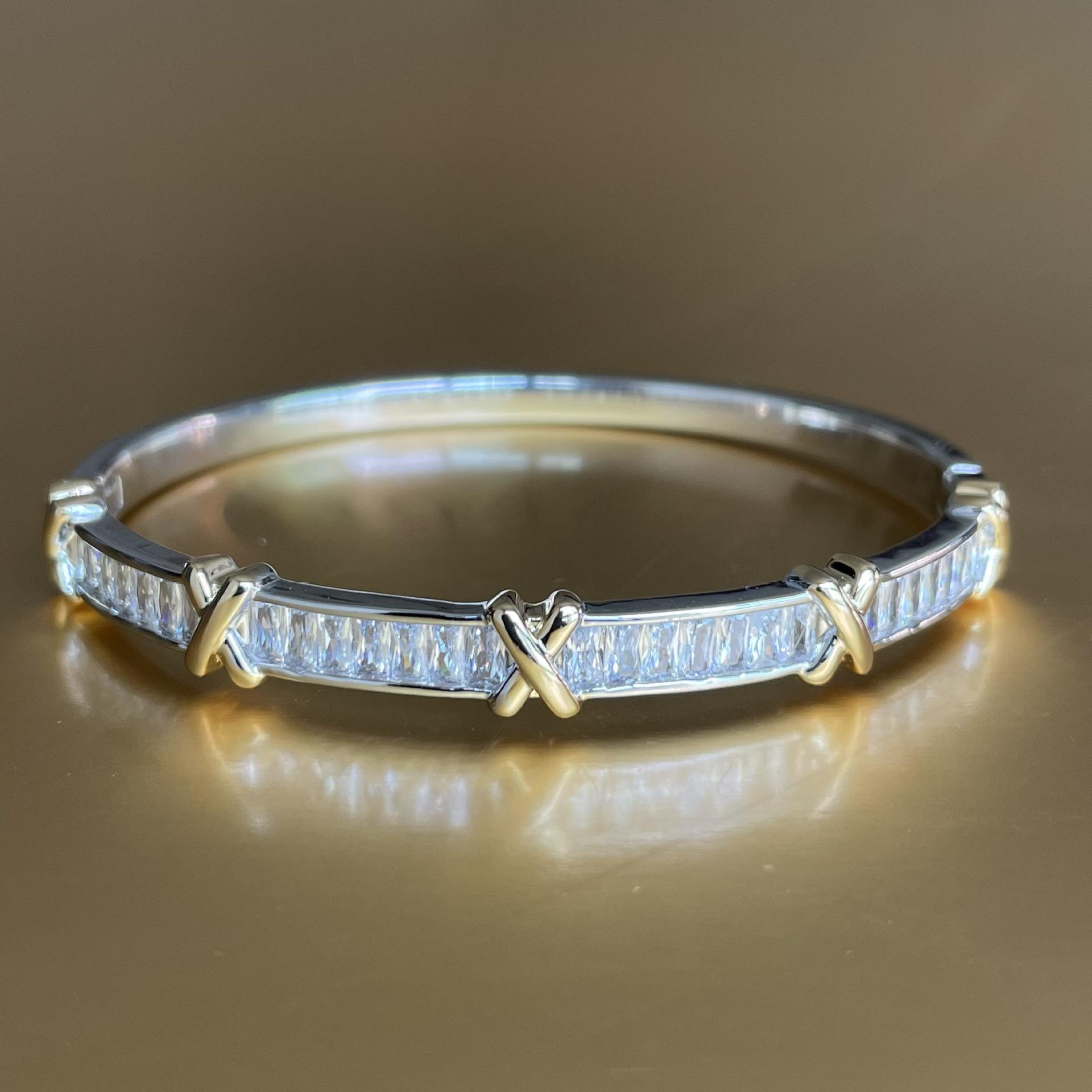 Light Luxury X-shaped Cross High-end Bracelet for Girls 17CM